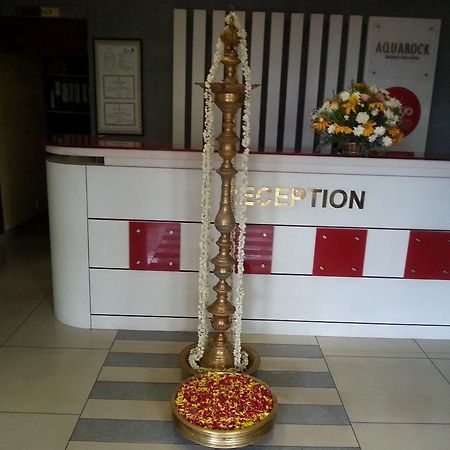 Aquarock Hotel Kazhakuttam Luaran gambar