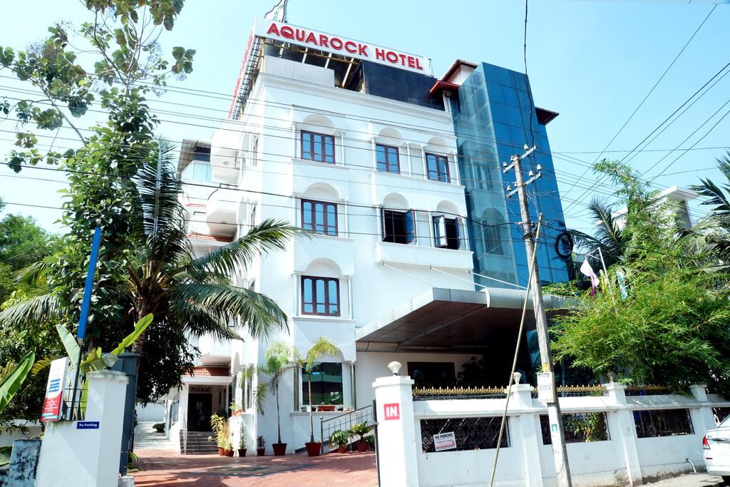 Aquarock Hotel Kazhakuttam Luaran gambar