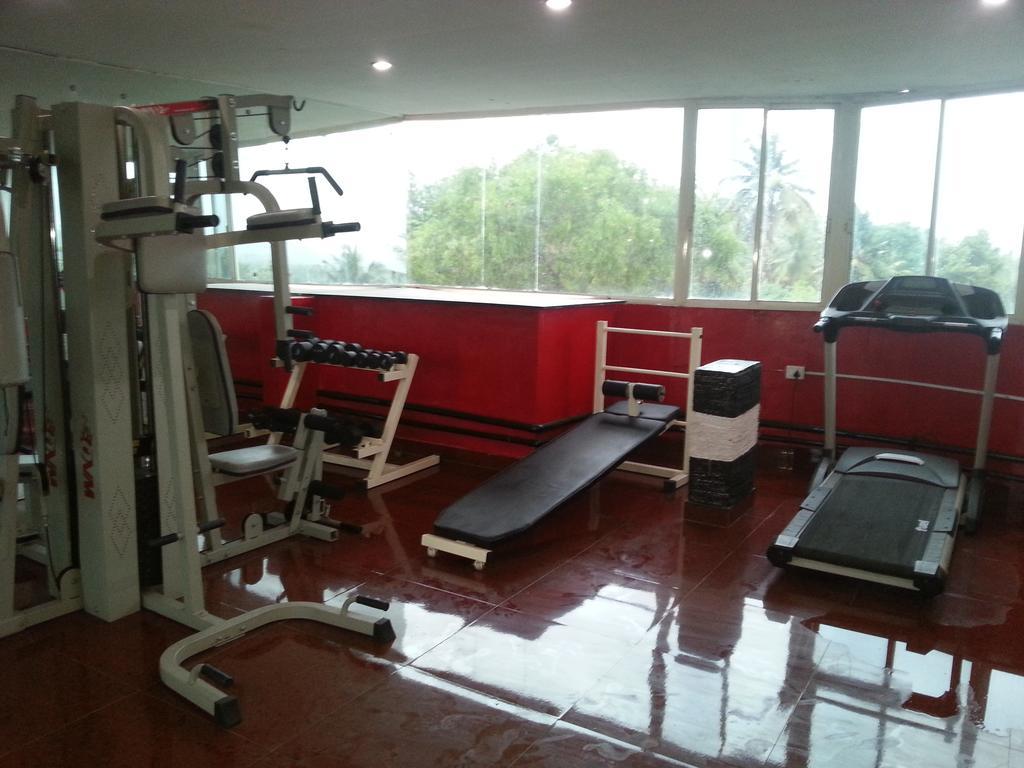 Aquarock Hotel Kazhakuttam Luaran gambar