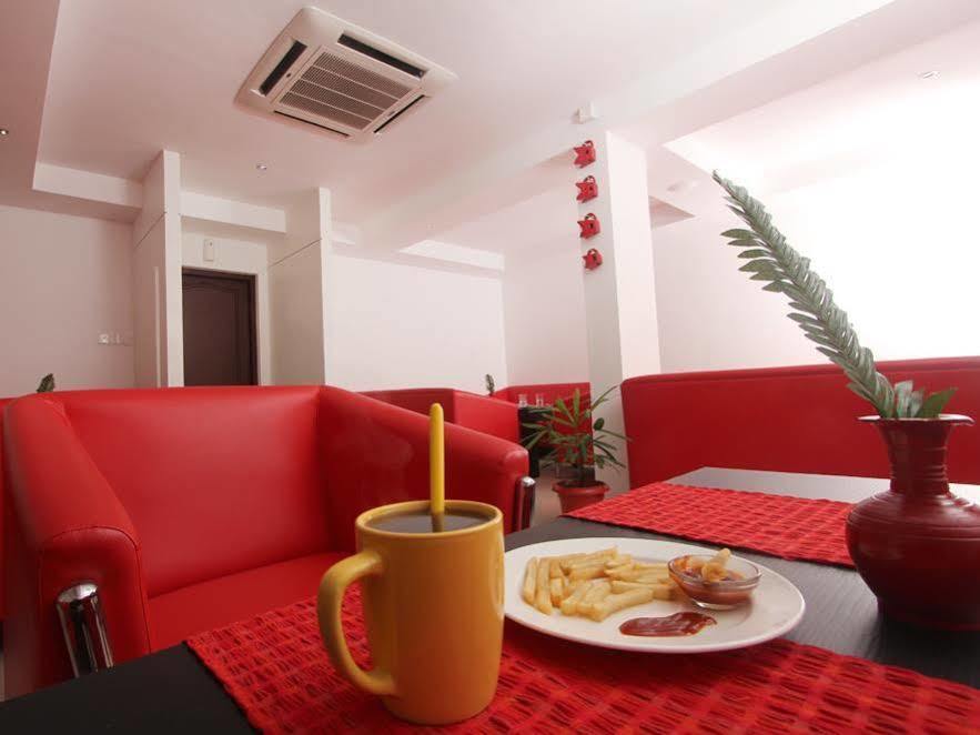 Aquarock Hotel Kazhakuttam Luaran gambar